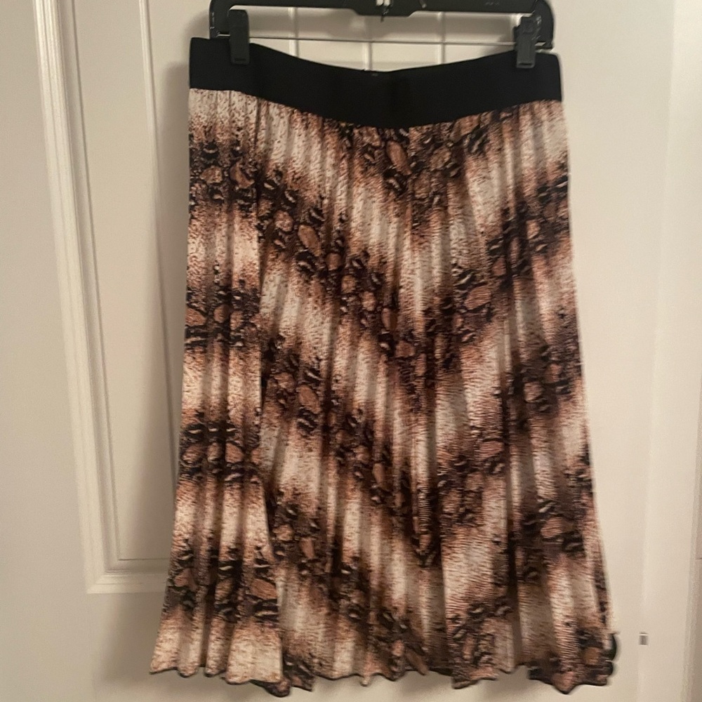 Pleated skirt